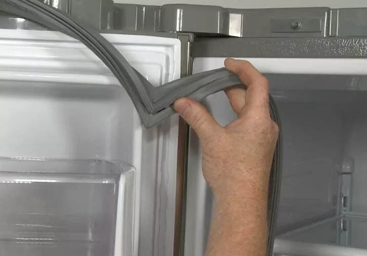 Почему в холодильнике намерзает лед на задней стенке